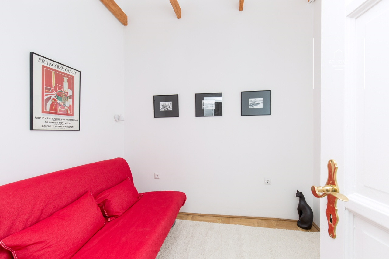 Fully furnished two-bedroom apartment in the heart of the city center