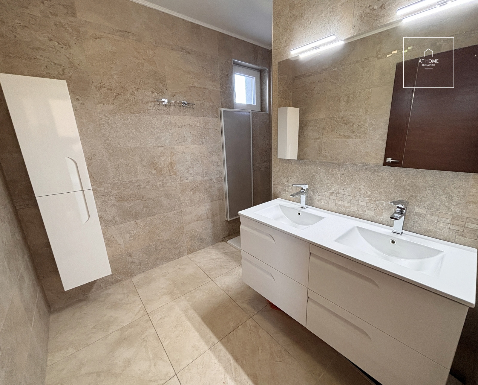 Luxurious Panoramic 221 sqm Smart Home for Rent in Aranyhegy, District III