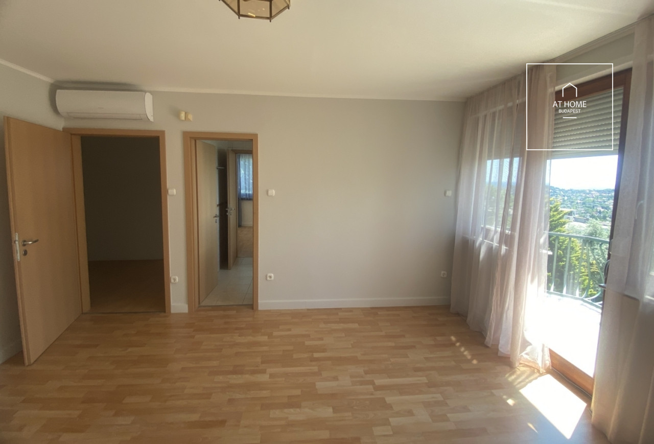 Napfényes ikerház kiadó Budapest XII. kerület, Orbánhegy