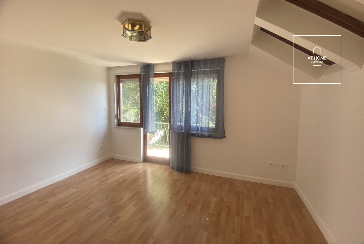 Napfényes ikerház kiadó Budapest XII. kerület, Orbánhegy