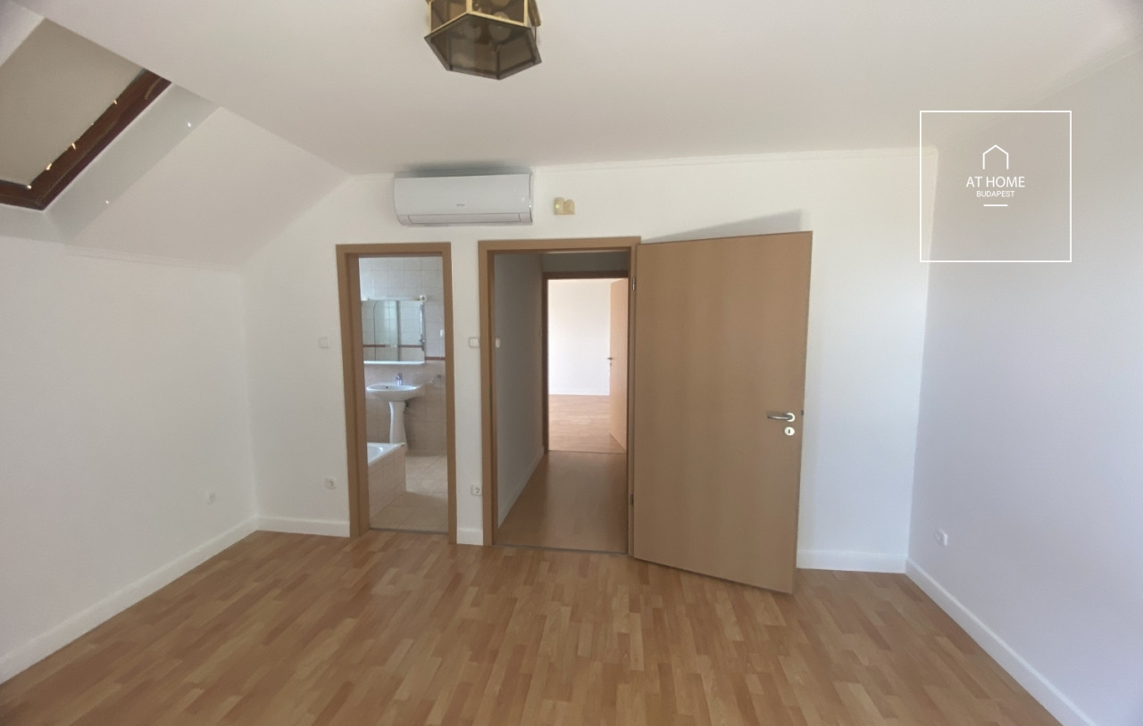 Sunny semi-detached house for rent Budapest XII. district, Orbánhegy