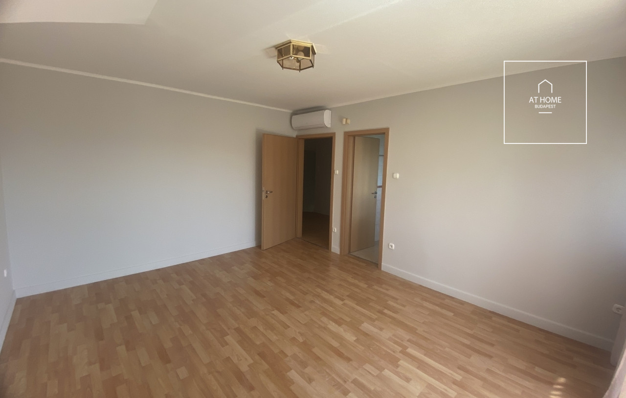Sunny semi-detached house for rent Budapest XII. district, Orbánhegy
