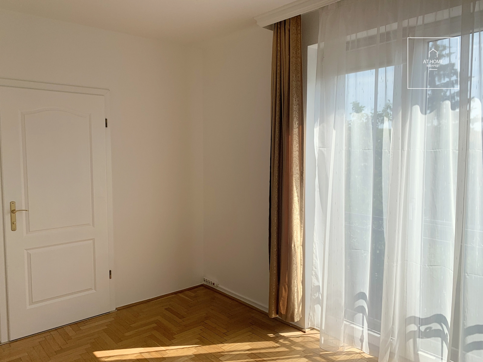 SEMI-DETACHED HOUSE FOR SALE II. DISTRICT TOP OF RÓZSADOMB