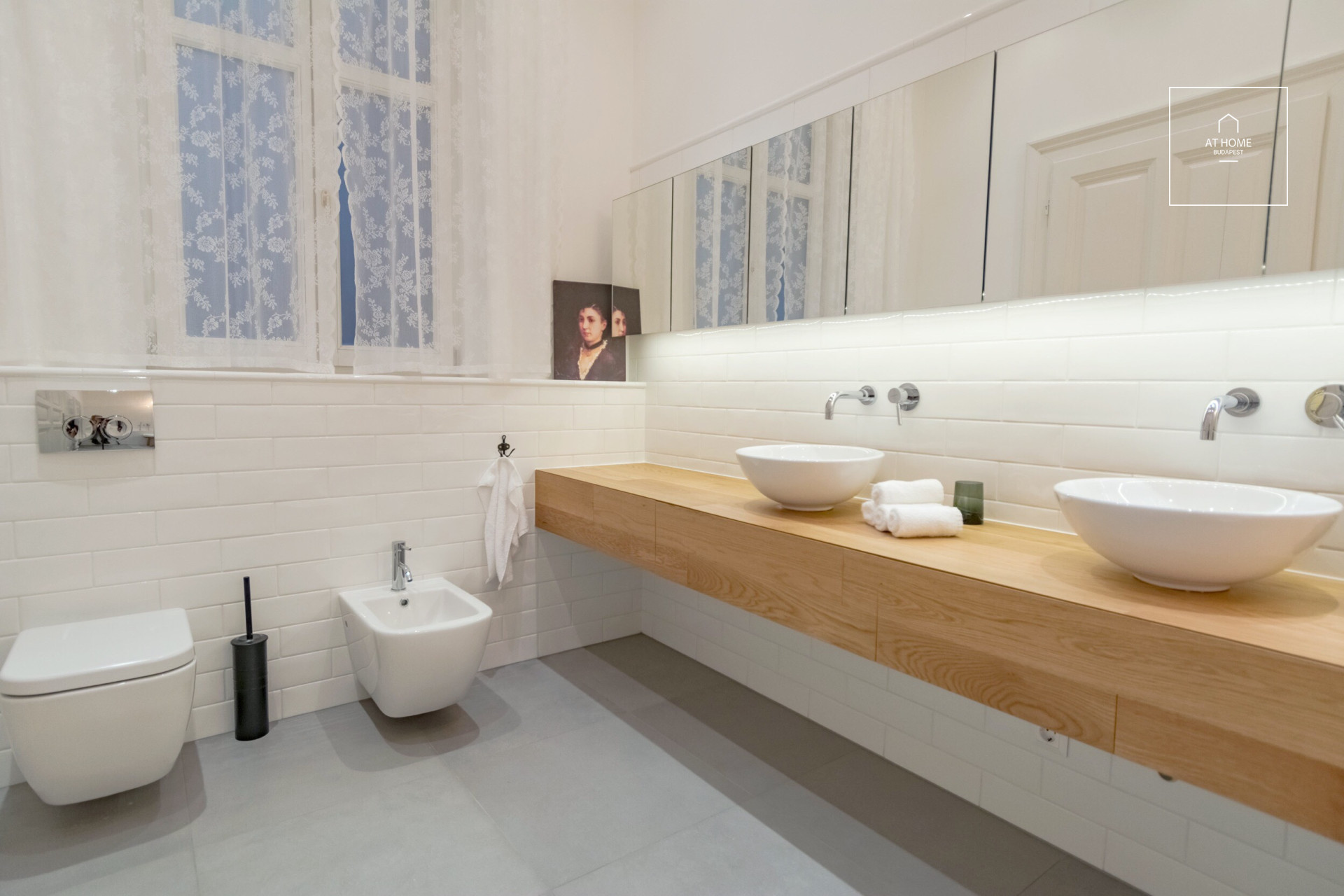 Three-bedroom stellar apartment for rent Budapest V. district, Inner City