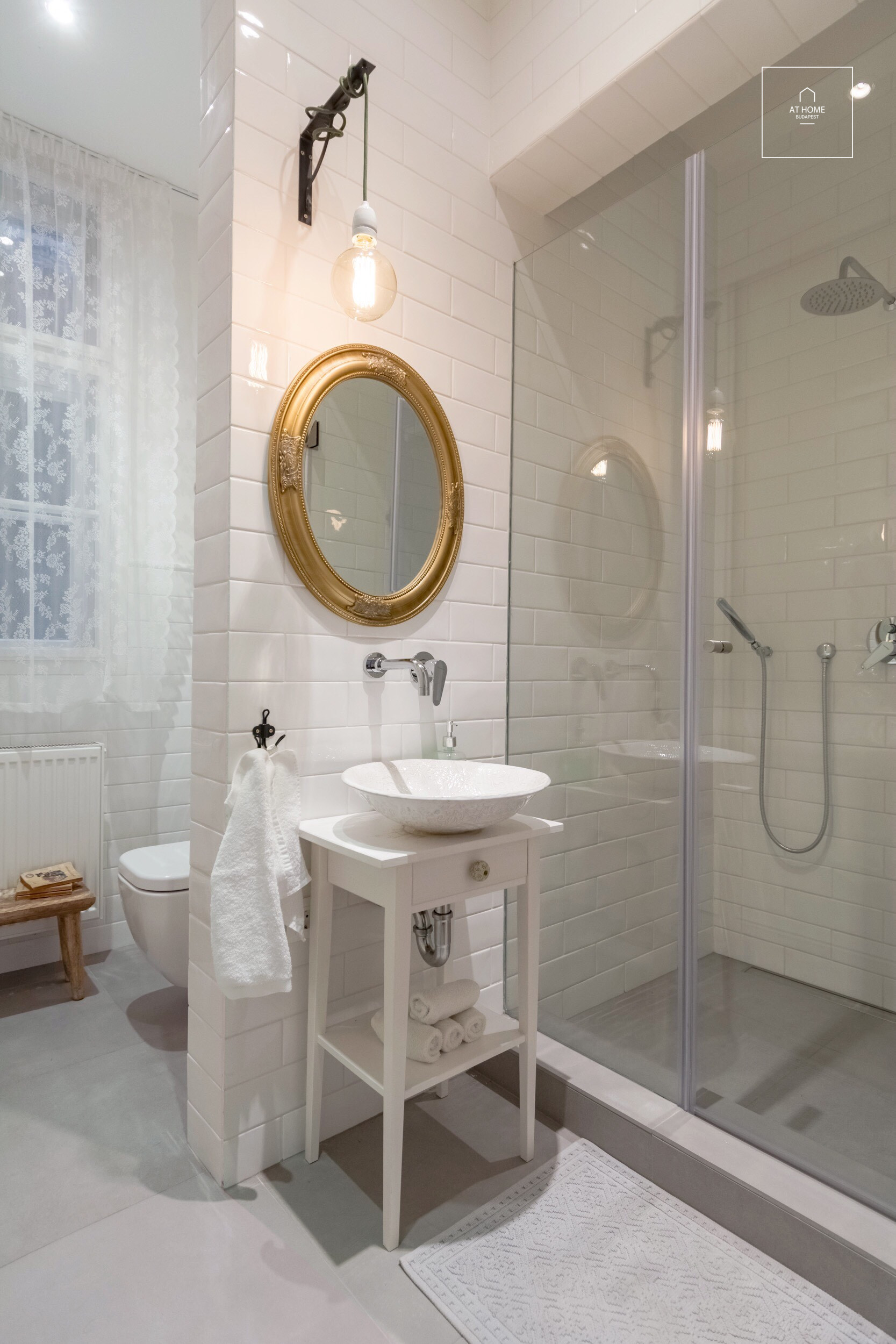 Three-bedroom stellar apartment for rent Budapest V. district, Inner City