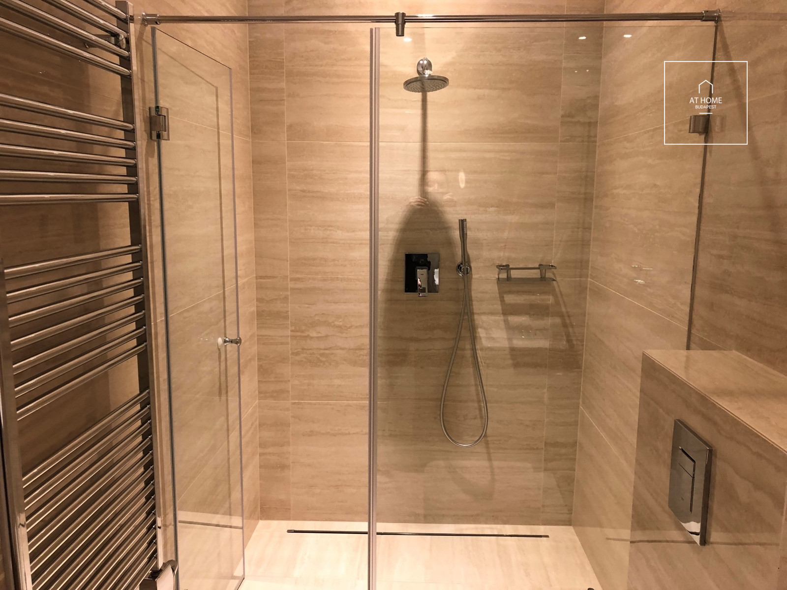 Renovated 90 sqm, 2-bedroom apartment for rent in Budapest’s 6th district