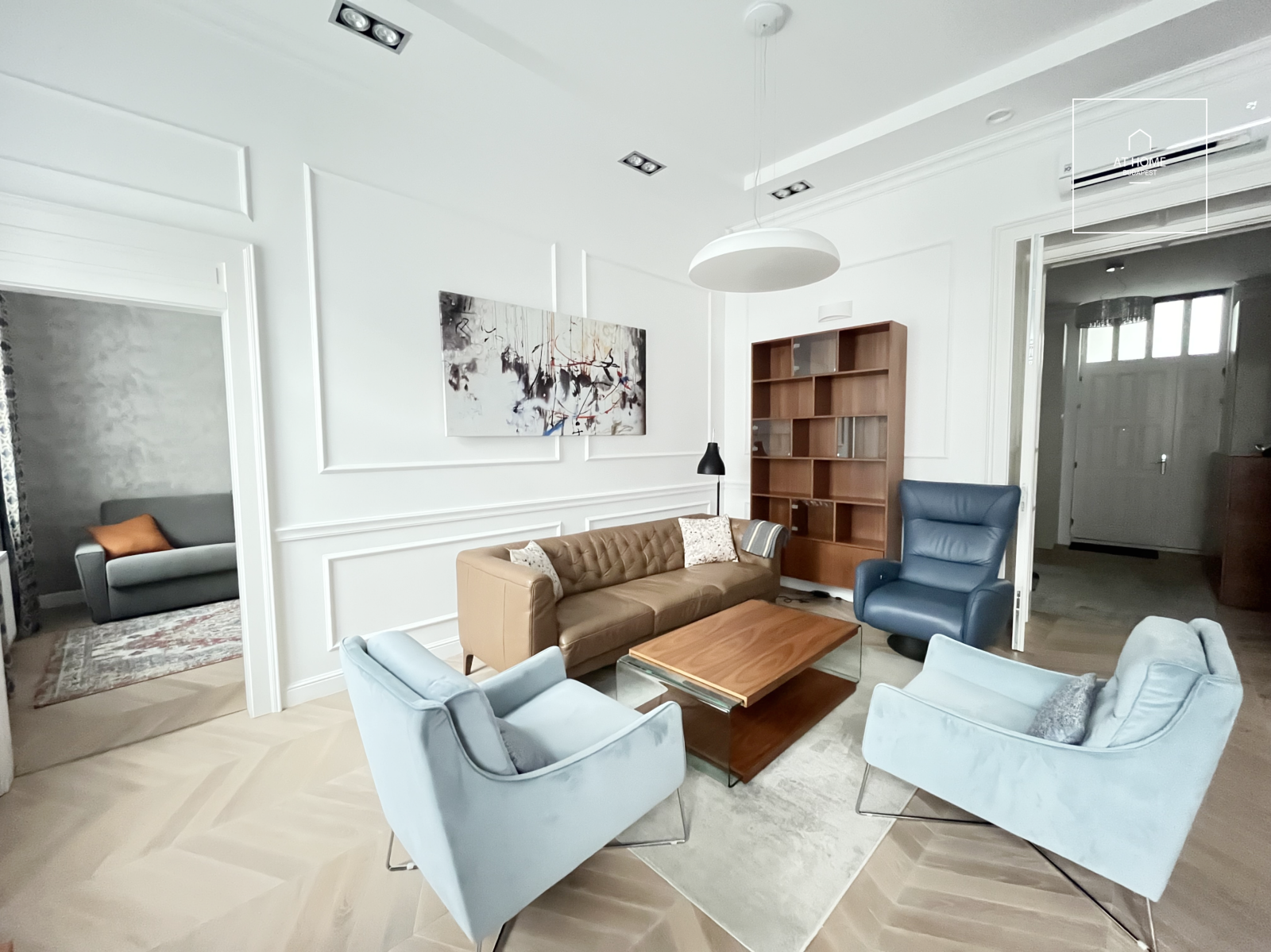Renovated 90 sqm, 2-bedroom apartment for rent in Budapest’s 6th district