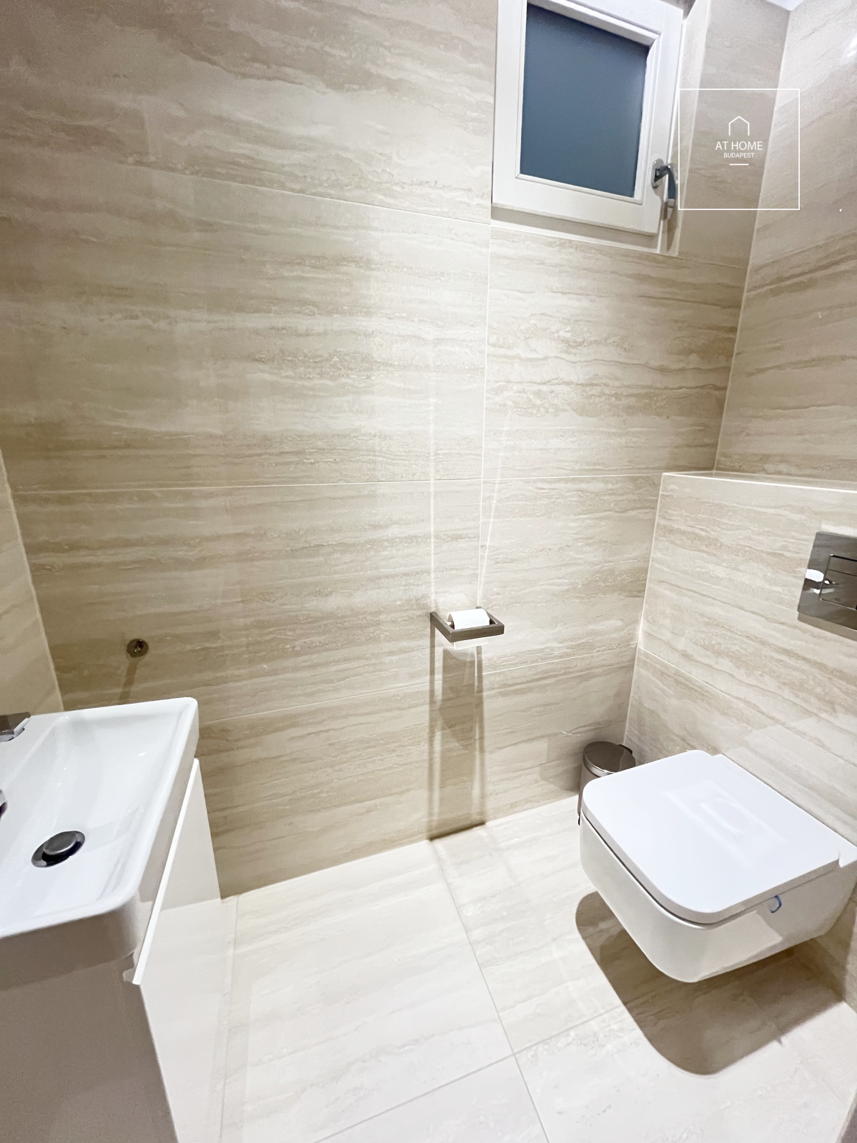 Renovated 90 sqm, 2-bedroom apartment for rent in Budapest’s 6th district