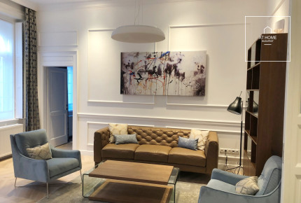 Felújított 90 nm-es 2 hálószobás lakás kiadó a VI. kerületben