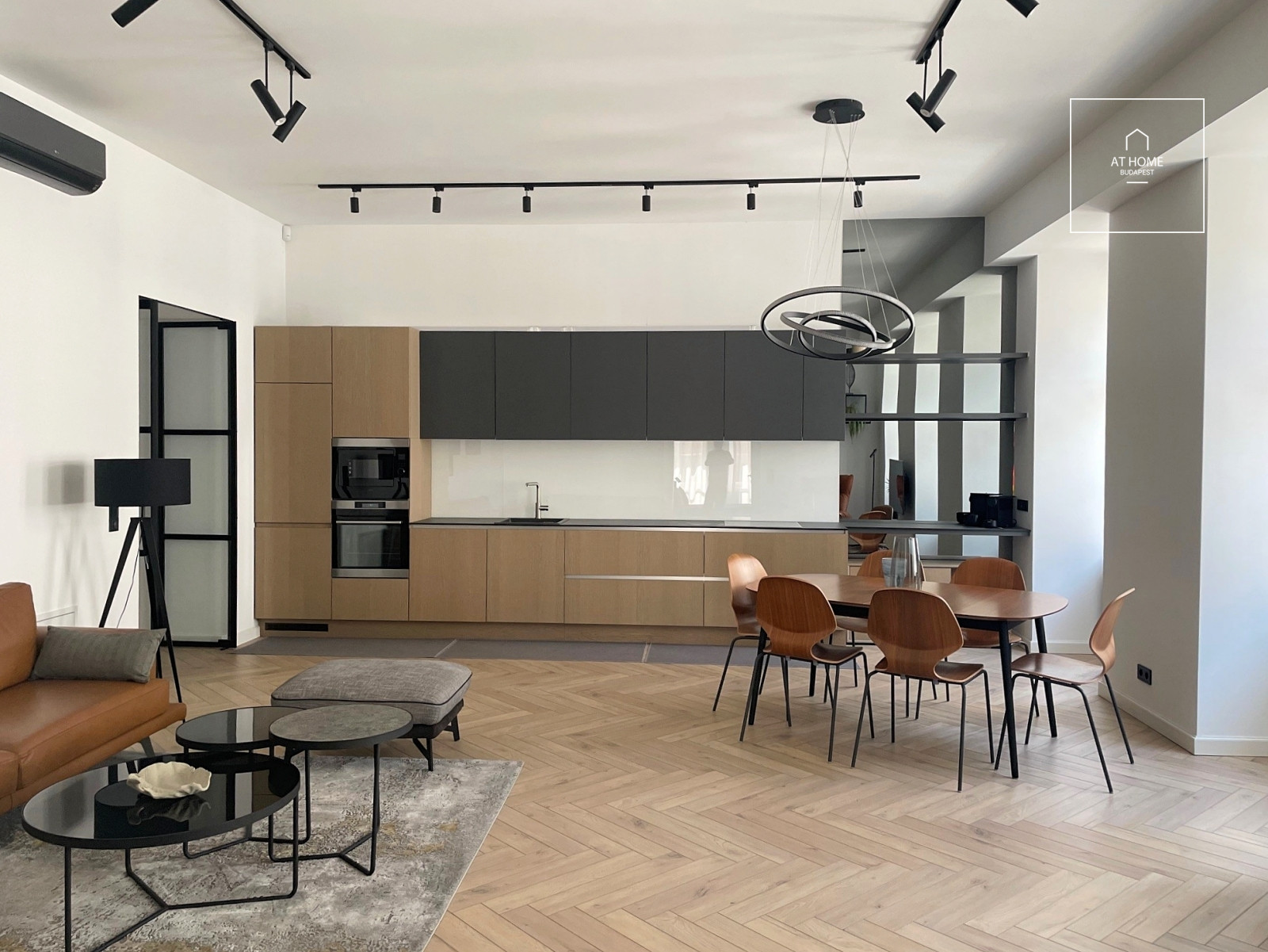 Beautiful  refurbished apartment for rent Budapest in V. district