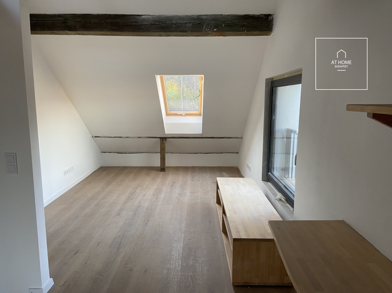 Renovated 4-story townhouse with a panoramic view of Buda in District XII, Zugliget