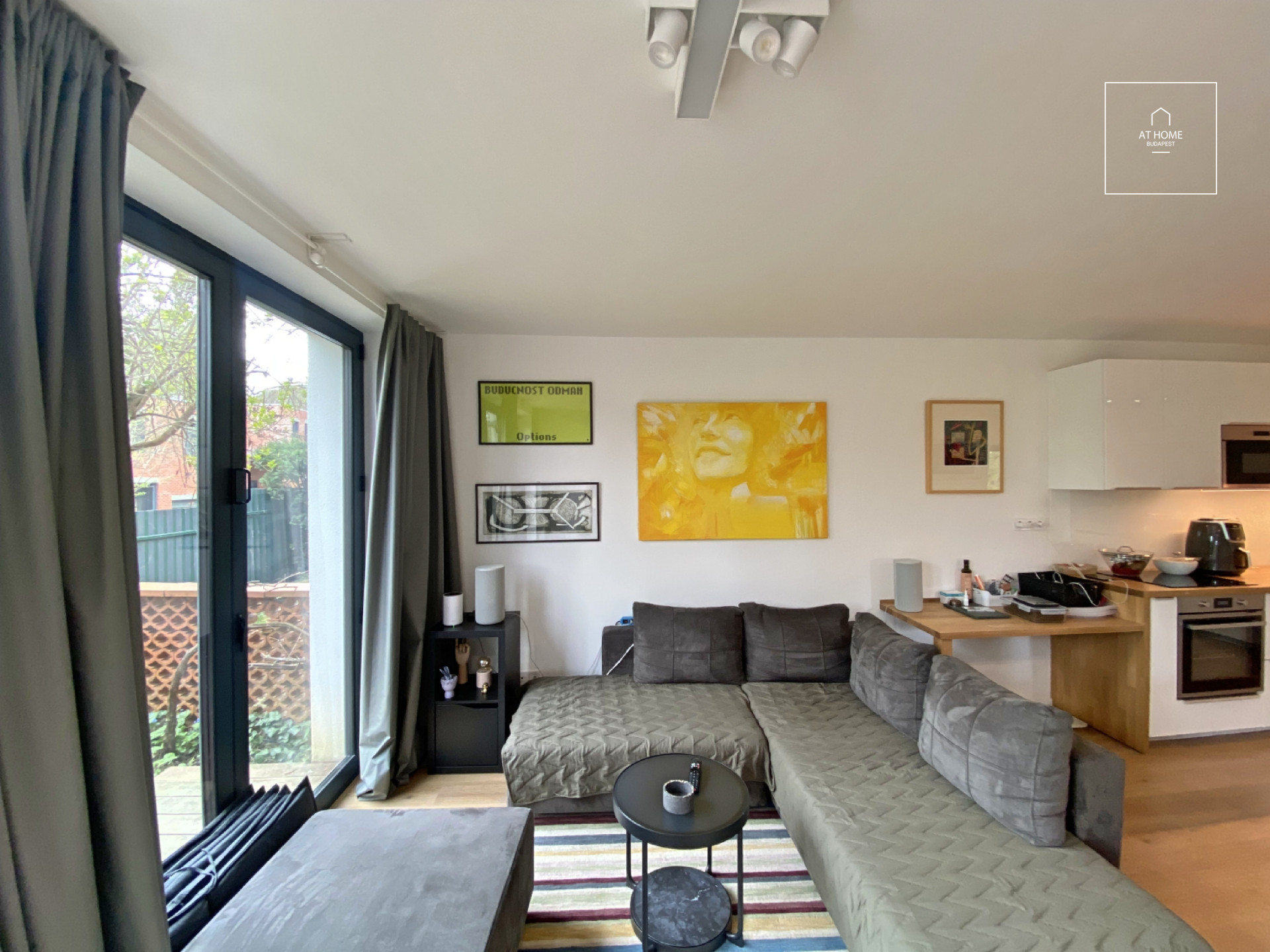 Renovated 4-story townhouse with a panoramic view of Buda in District XII, Zugliget