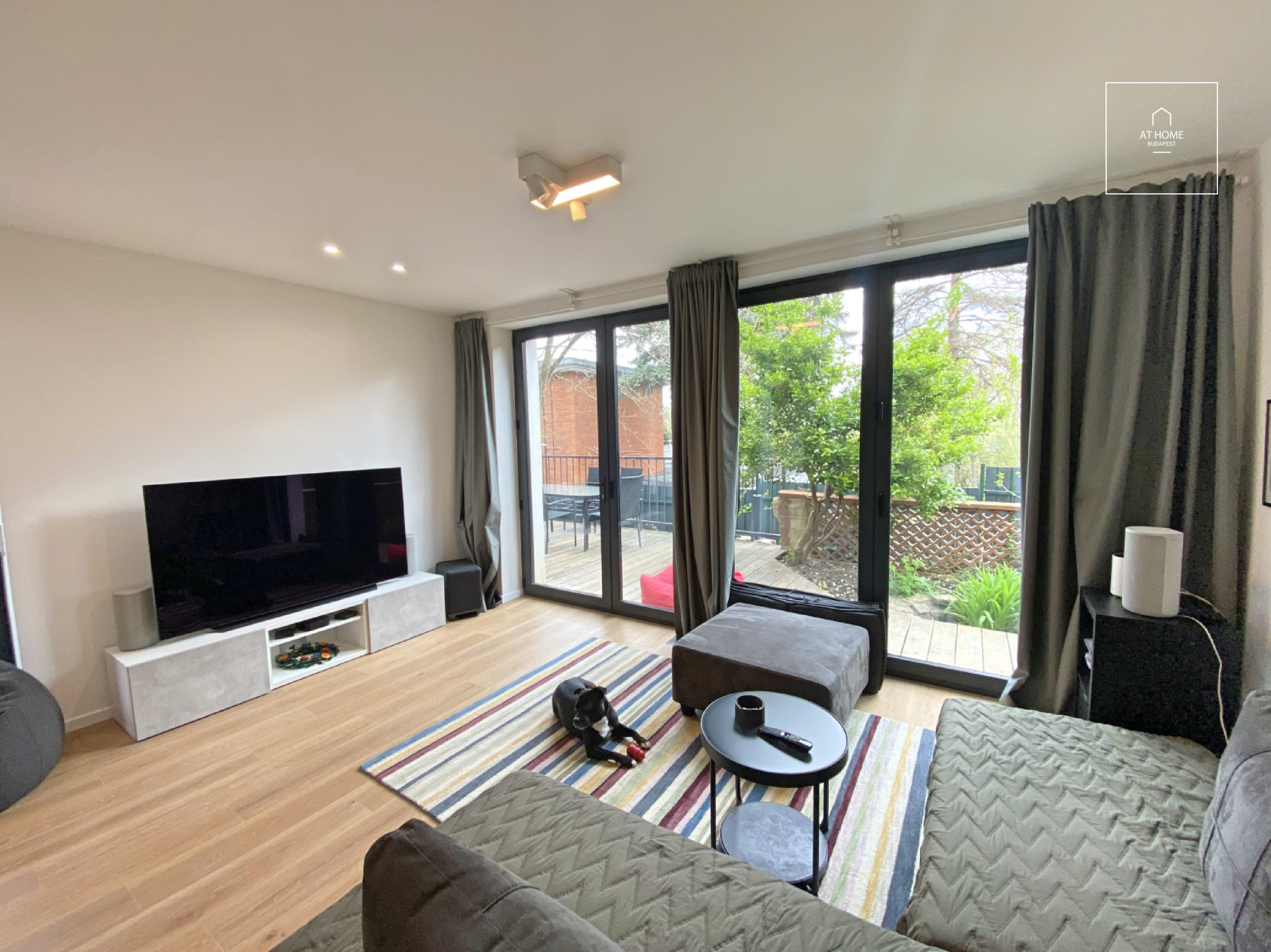 Renovated 4-story townhouse with a panoramic view of Buda in District XII, Zugliget