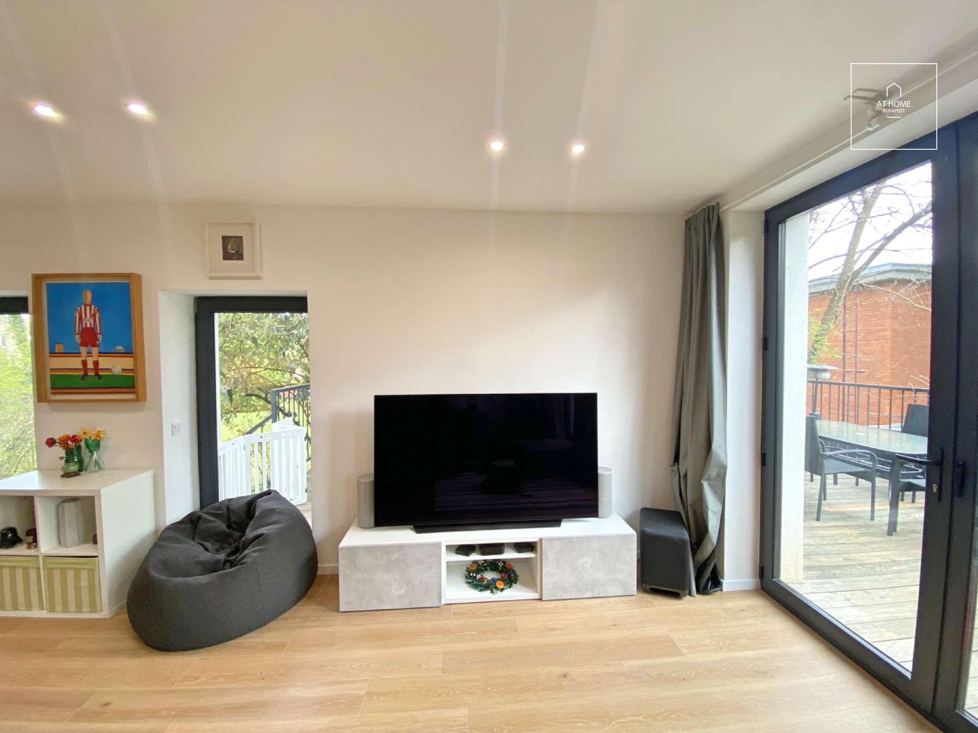Renovated 4-story townhouse with a panoramic view of Buda in District XII, Zugliget