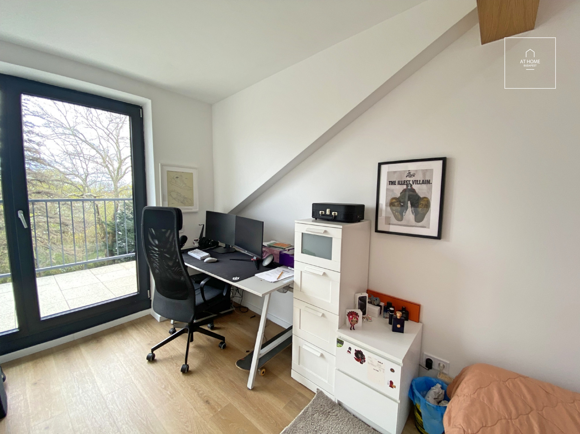 Renovated 4-story townhouse with a panoramic view of Buda in District XII, Zugliget