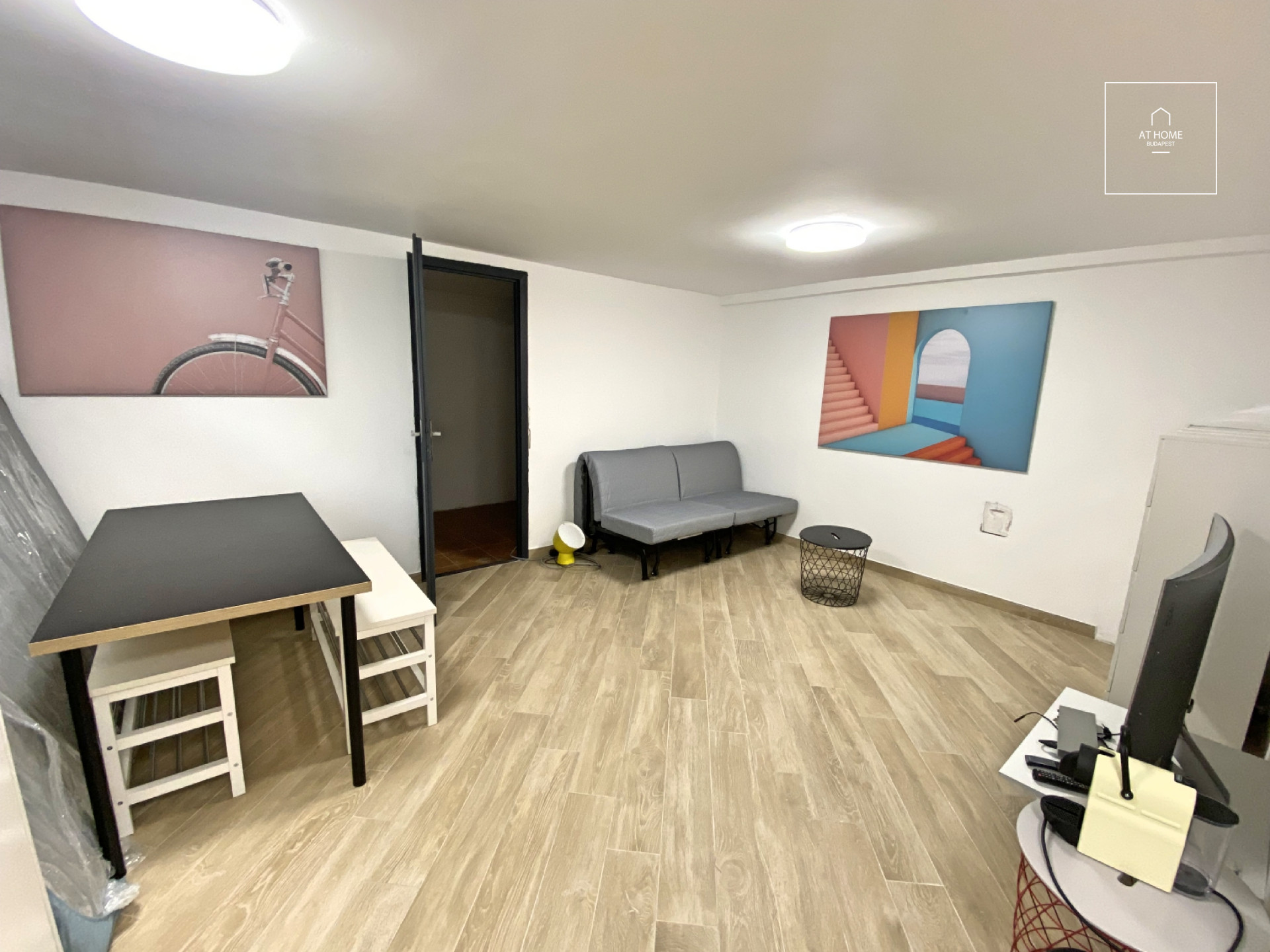 Renovated 4-story townhouse with a panoramic view of Buda in District XII, Zugliget