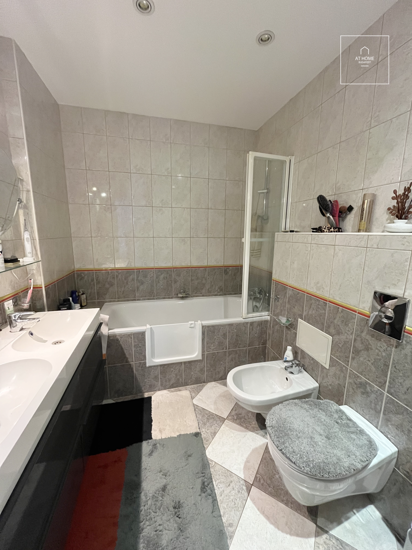 Exclusive, Elegant duplex  Apartment for Sale in One of the Most Sought-After Streets of Budapest’s 1st District