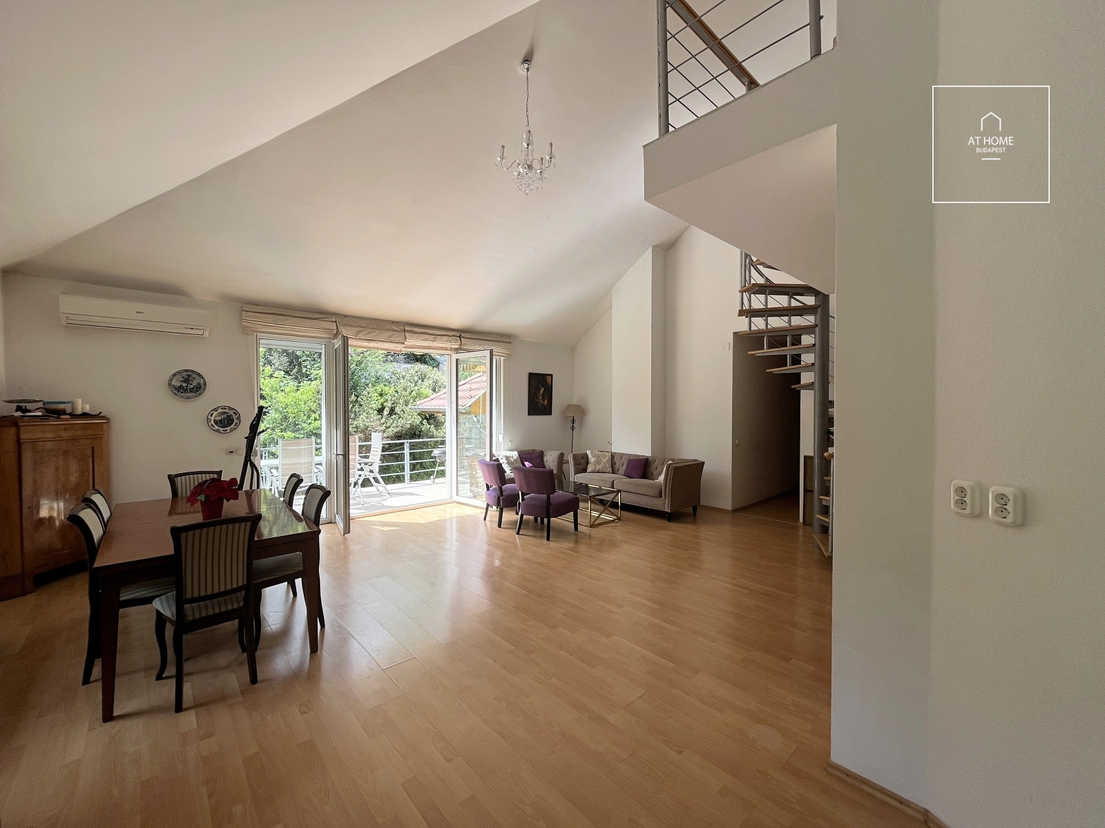 Exclusive, Elegant 196 sqm Apartment for Sale in One of the Most Sought-After Streets of Budapest’s 1st District