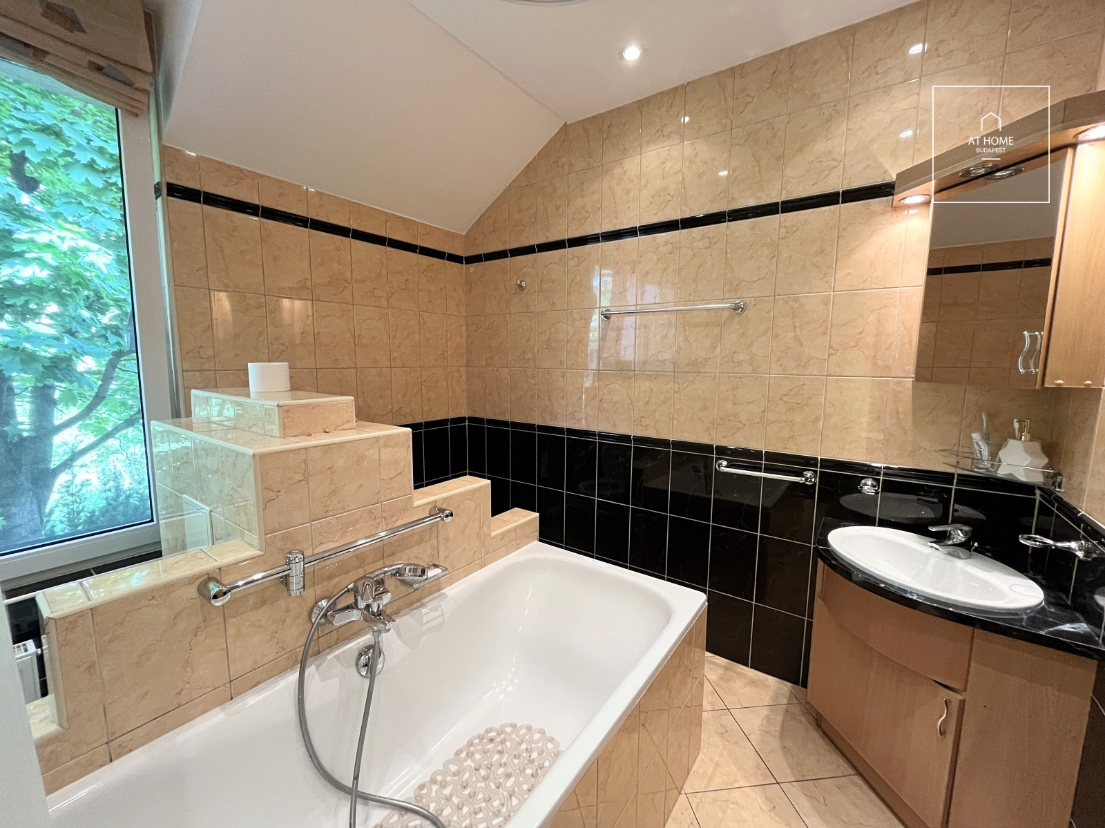 Exclusive, Elegant 196 sqm Apartment for Sale in One of the Most Sought-After Streets of Budapest’s 1st District