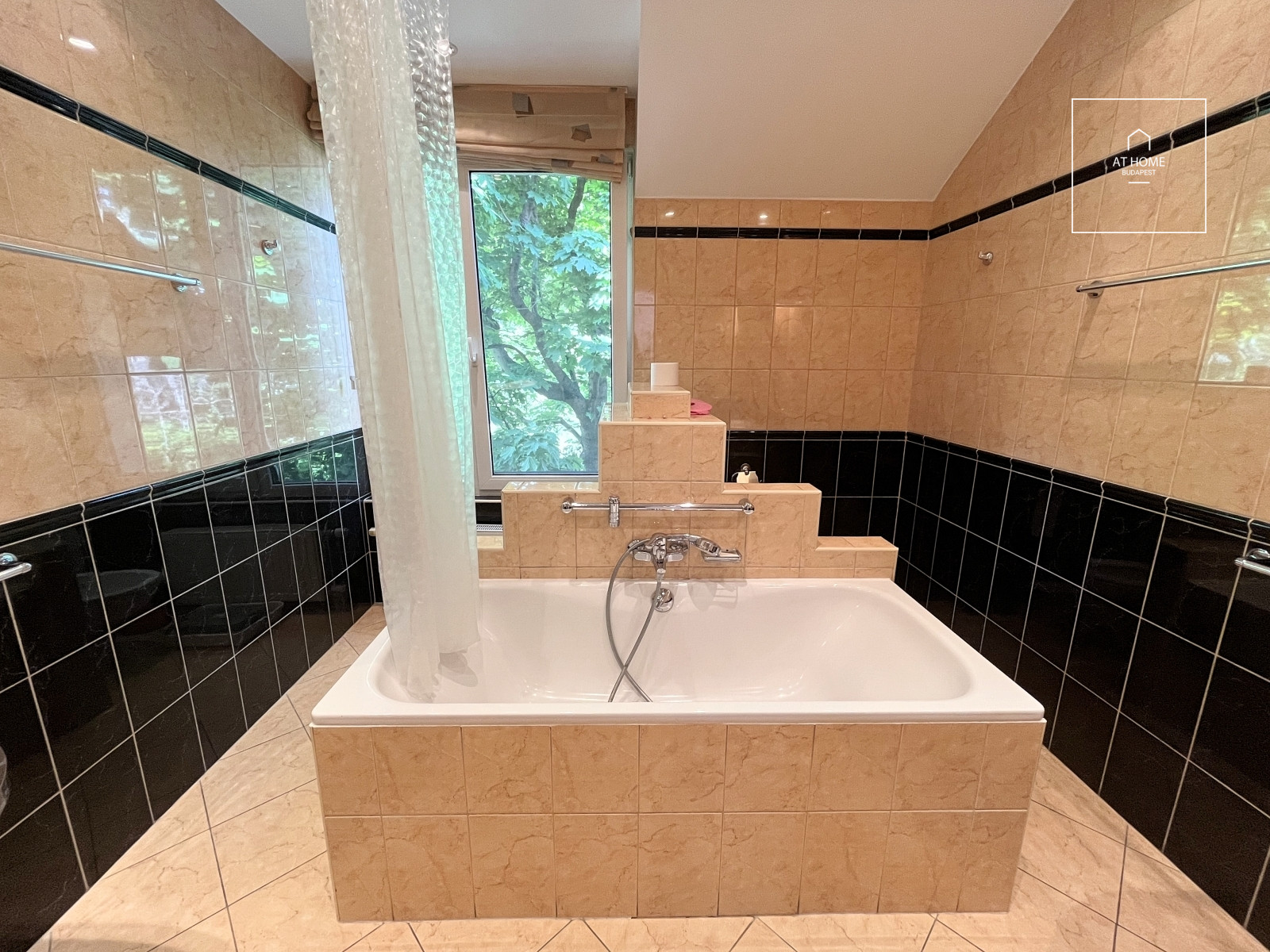 Exclusive, Elegant 196 sqm Apartment for Sale in One of the Most Sought-After Streets of Budapest’s 1st District