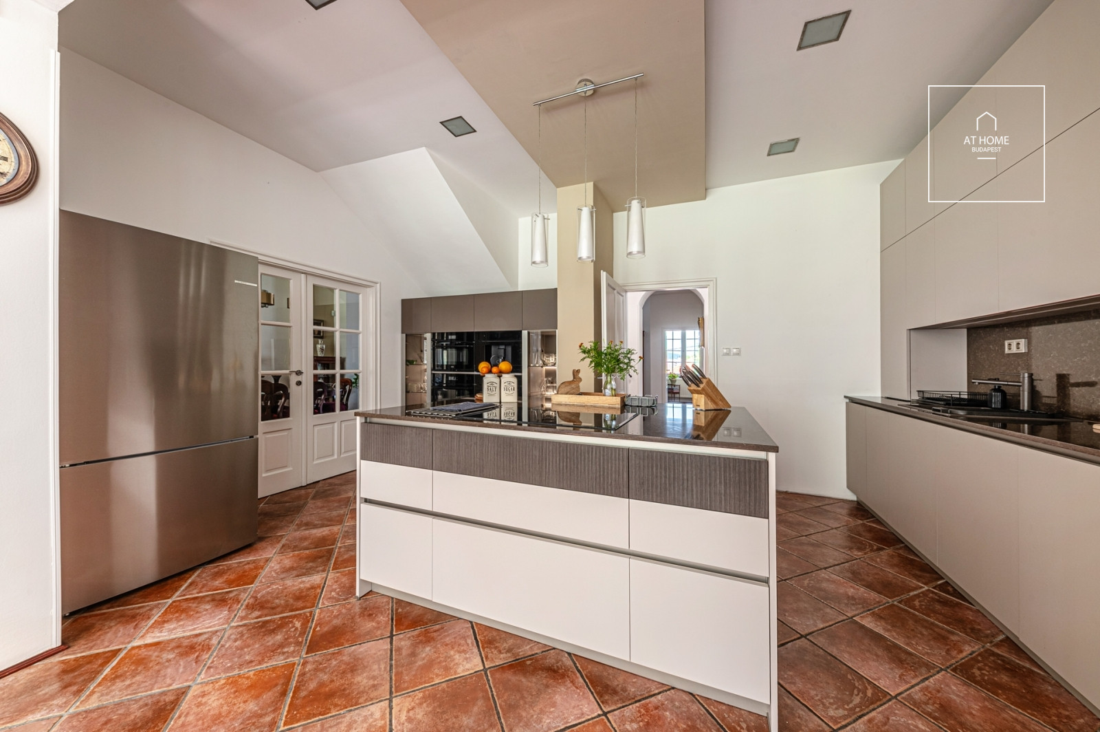 Renovated 401 sqm three-story historic villa with panoramic views on Gellért Hill