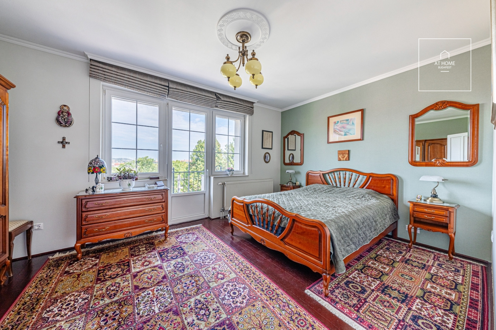 Renovated 401 sqm three-story historic villa with panoramic views on Gellért Hill