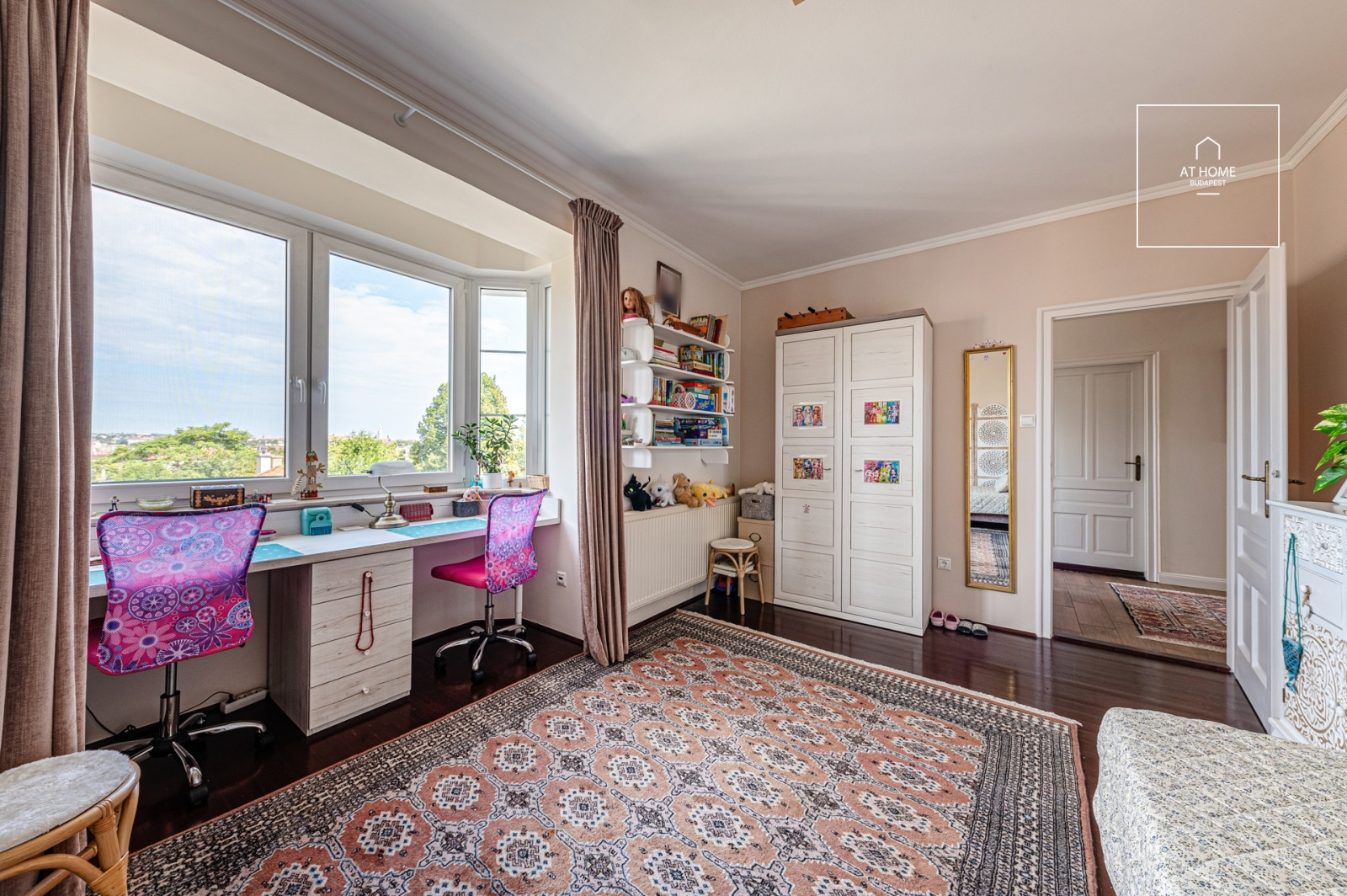 Renovated 401 sqm three-story historic villa with panoramic views on Gellért Hill