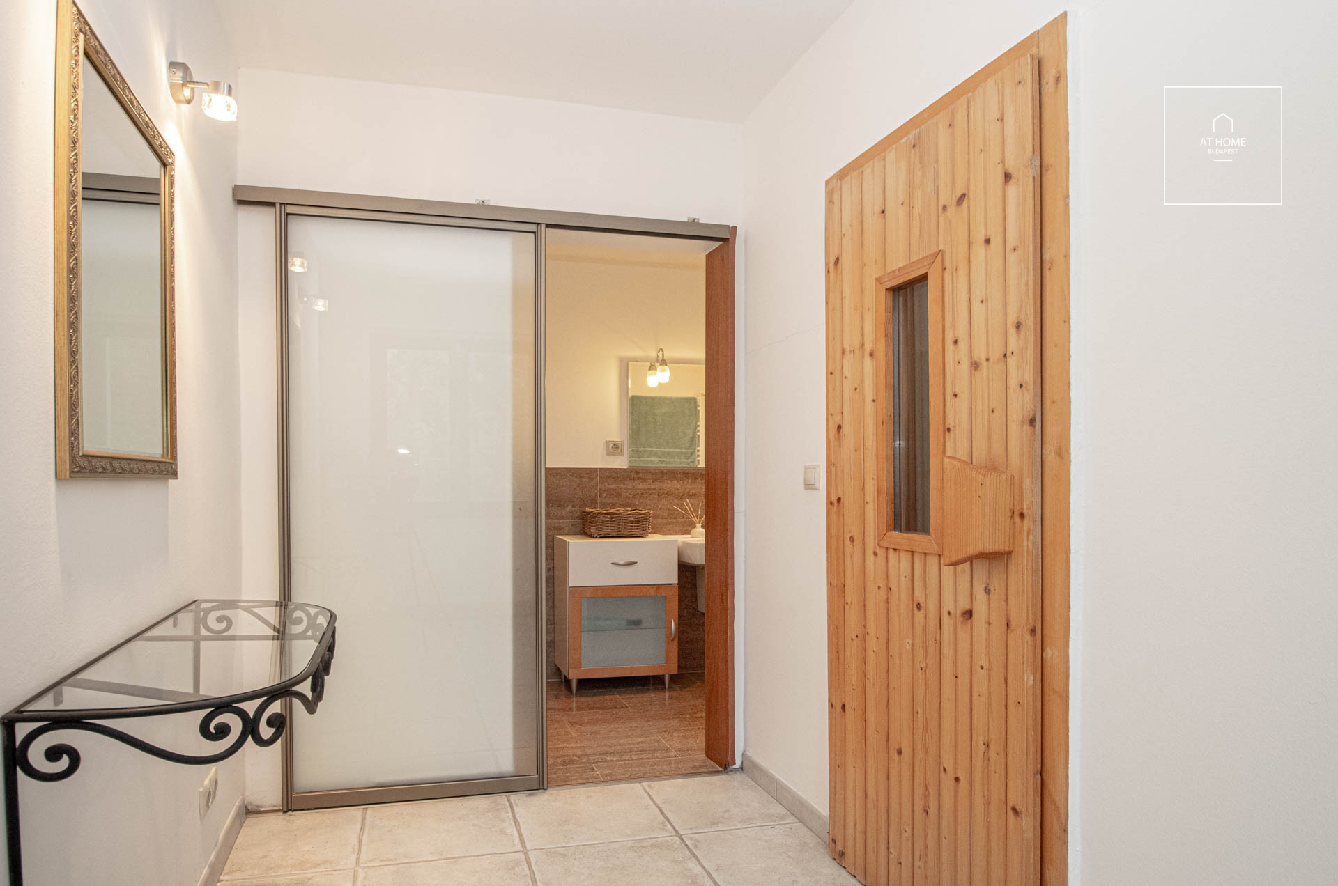 EXCLUSIVE FAMILY RESIDENCE IN KÚTVÖLGY – DISTRICT XII