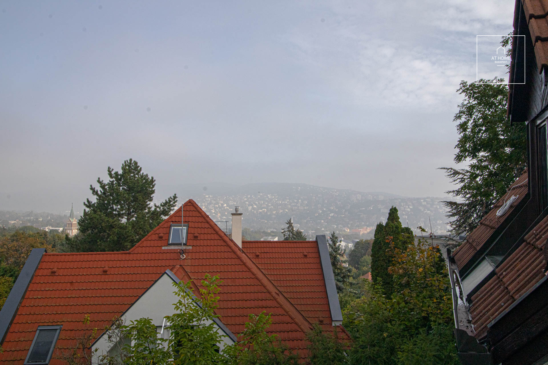 EXCLUSIVE FAMILY RESIDENCE IN KÚTVÖLGY – DISTRICT XII