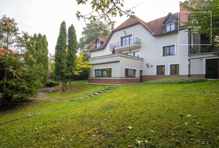 EXCLUSIVE FAMILY RESIDENCE IN KÚTVÖLGY – DISTRICT XII