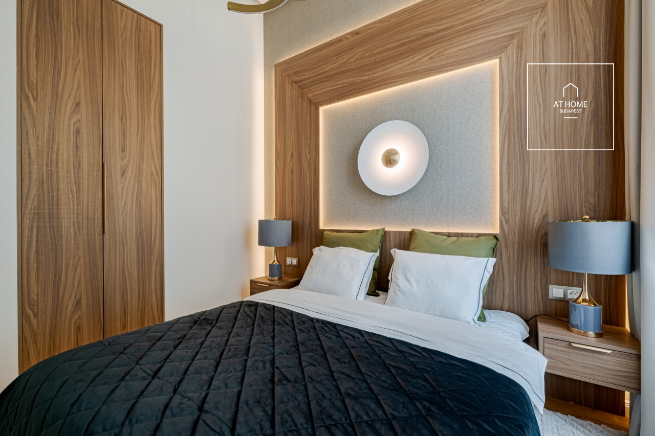 Renovated 63 sqm 2-bedroom apartment in District V, Belváros (City Centre)