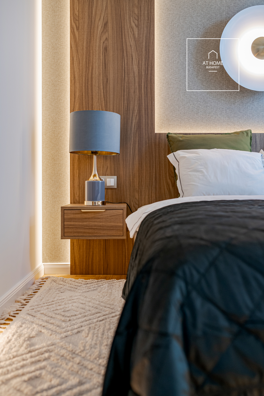 Renovated 63 sqm 2-bedroom apartment in District V, Belváros (City Centre)