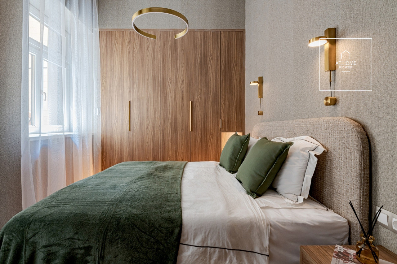 Renovated 63 sqm 2-bedroom apartment in District V, Belváros (City Centre)