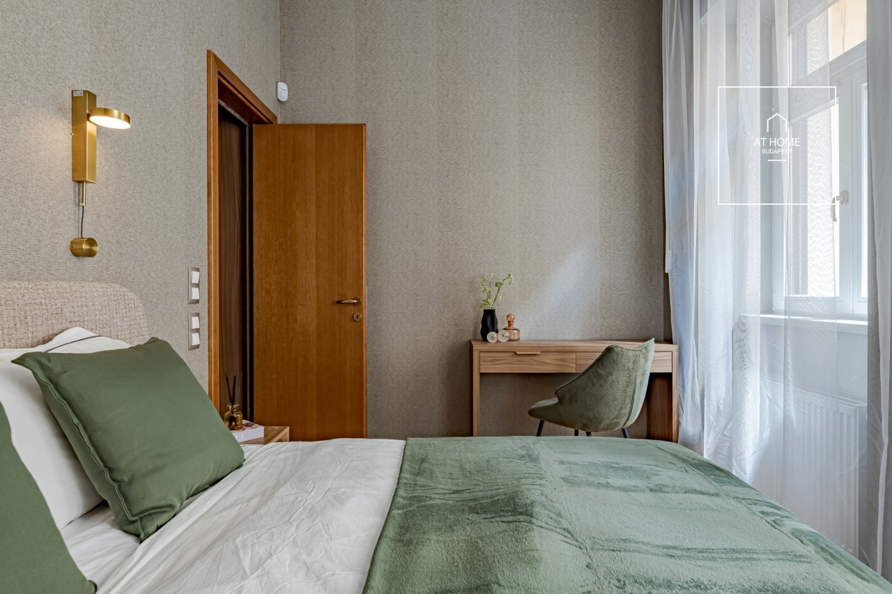 Renovated 63 sqm 2-bedroom apartment in District V, Belváros (City Centre)