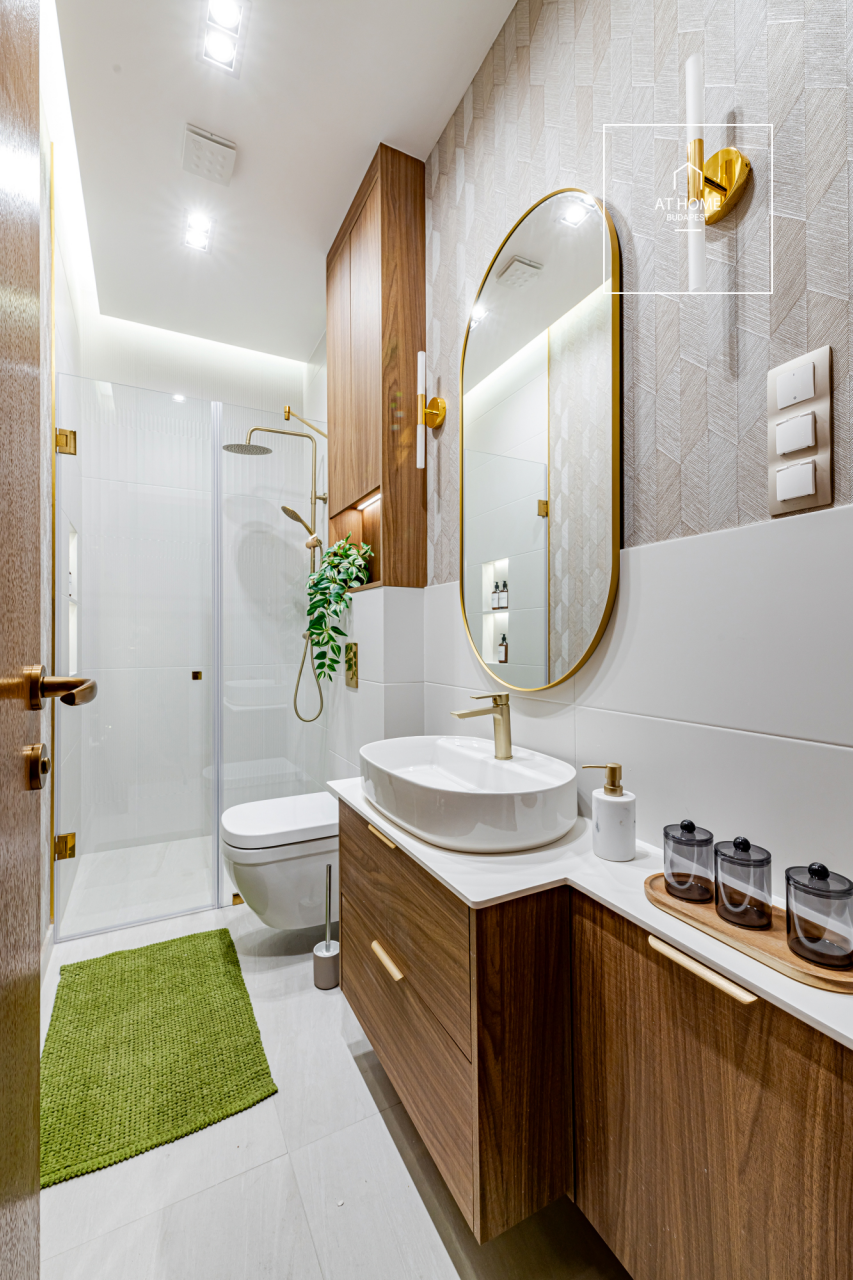 Renovated 63 sqm 2-bedroom apartment in District V, Belváros (City Centre)