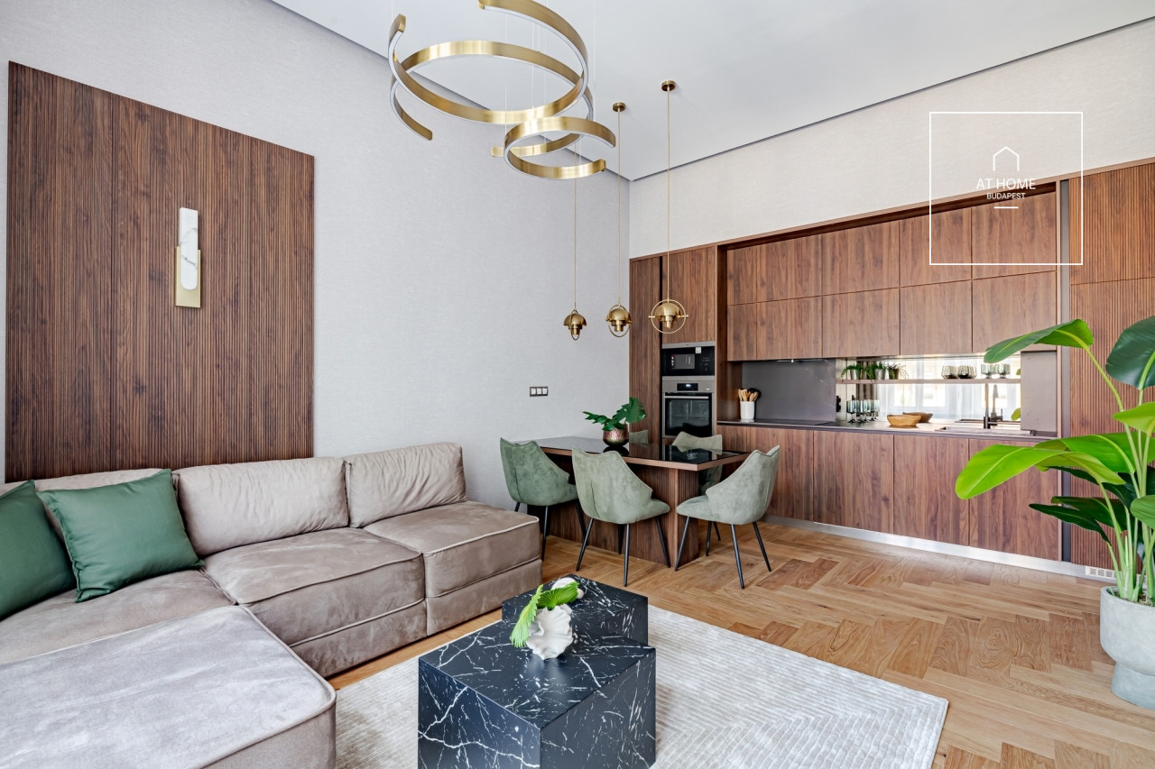 Renovated 63 sqm 2-bedroom apartment in District V, Belváros (City Centre)