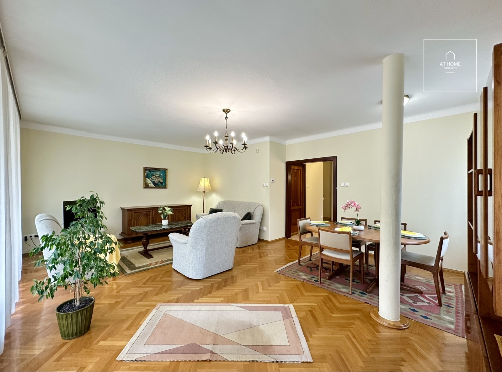 Ground-floor, 106 sqm, three-bedroom apartment with a terrace in Szemlőhegy, Budapest’s 2nd district