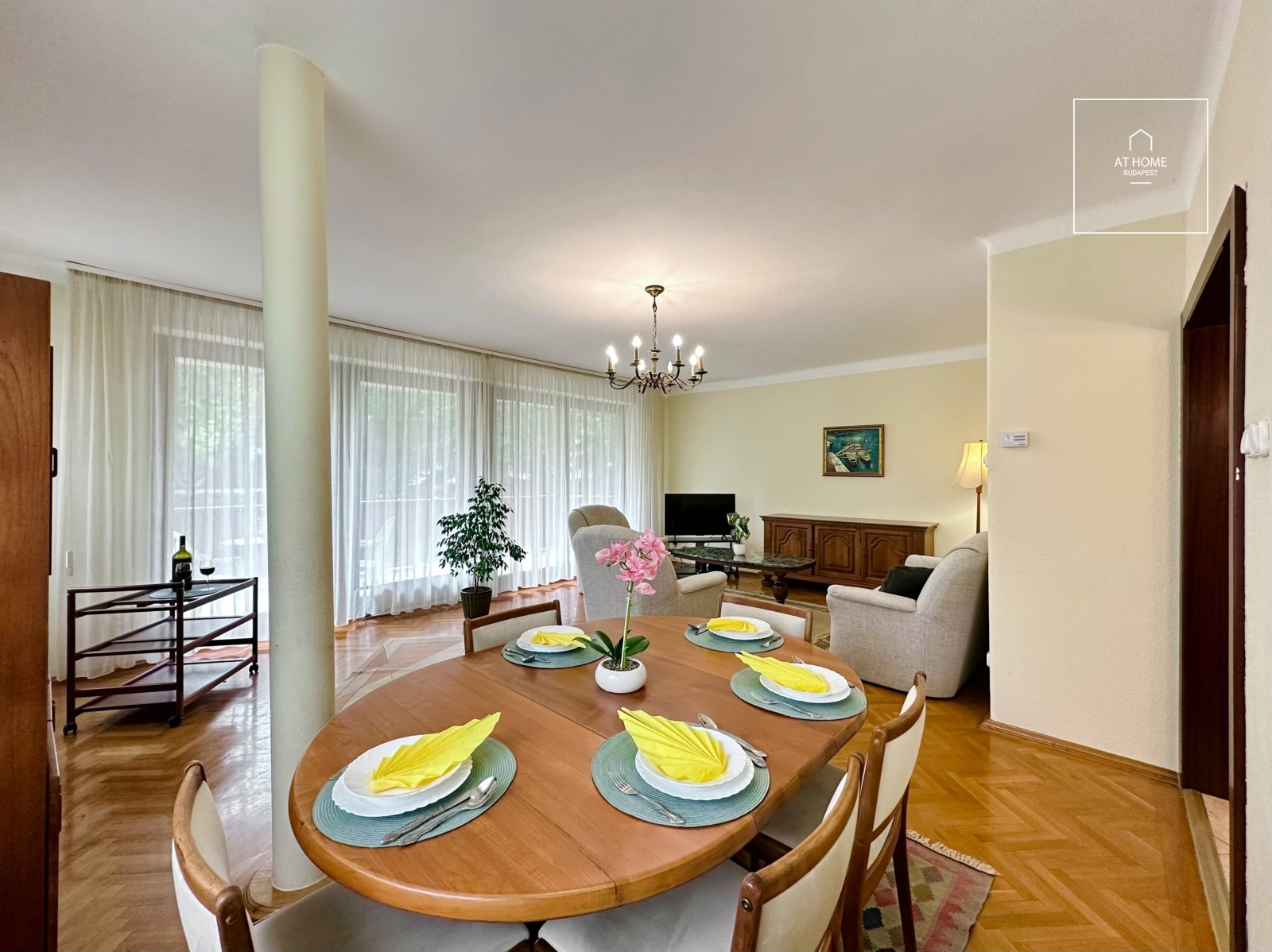 Ground-floor, 106 sqm, three-bedroom apartment with a terrace in Szemlőhegy, Budapest’s 2nd district