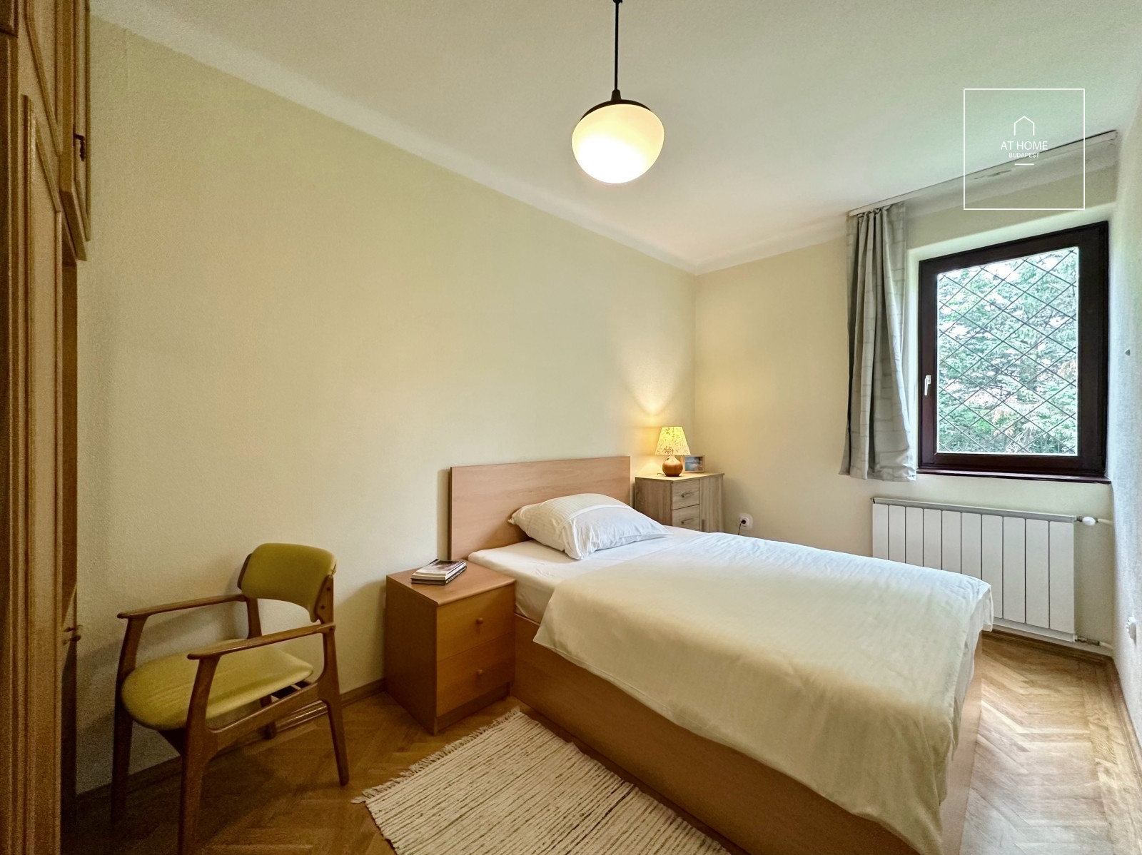 Ground-floor, 106 sqm, three-bedroom apartment with a terrace in Szemlőhegy, Budapest’s 2nd district