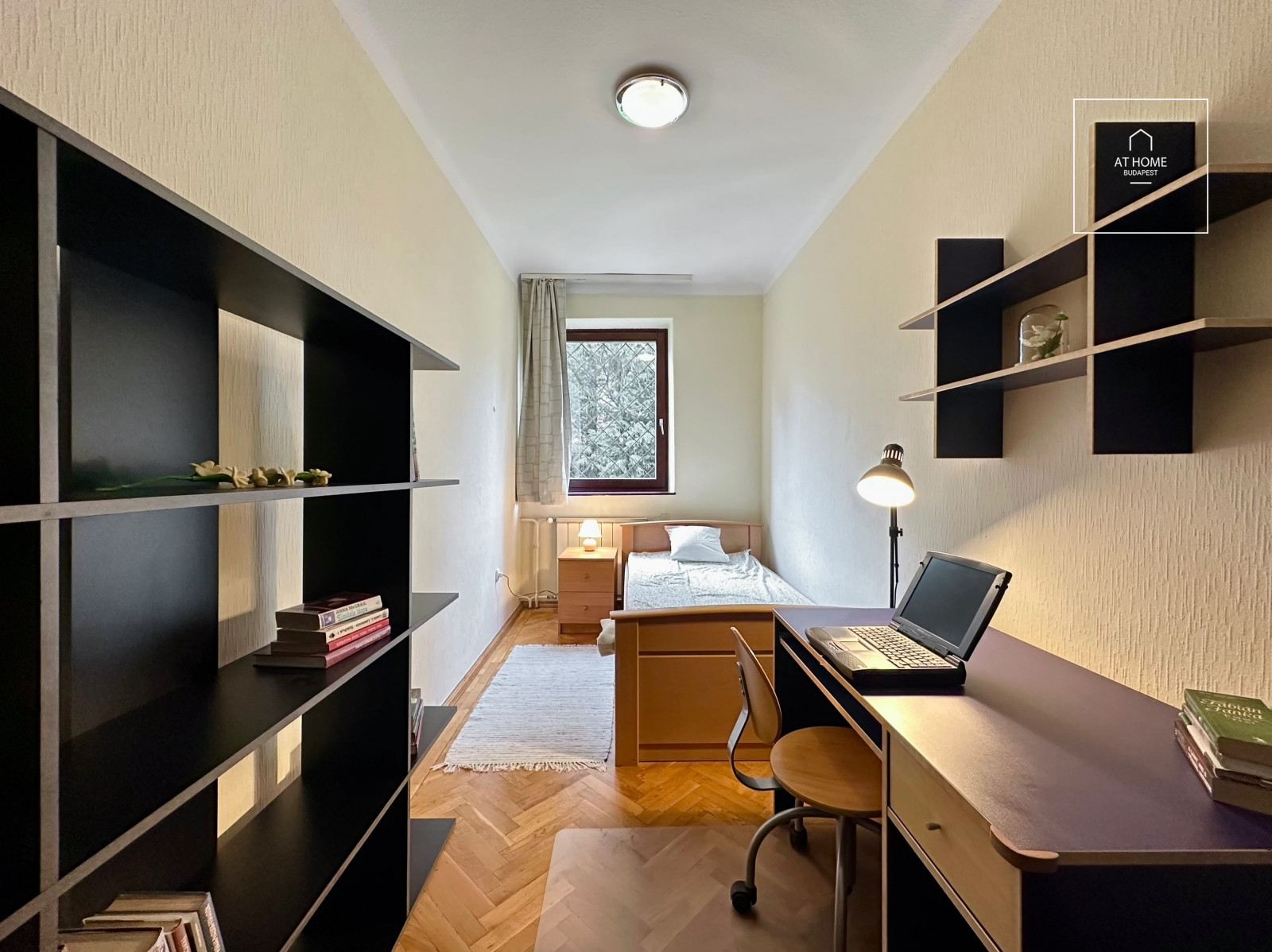 Ground-floor, 106 sqm, three-bedroom apartment with a terrace in Szemlőhegy, Budapest’s 2nd district