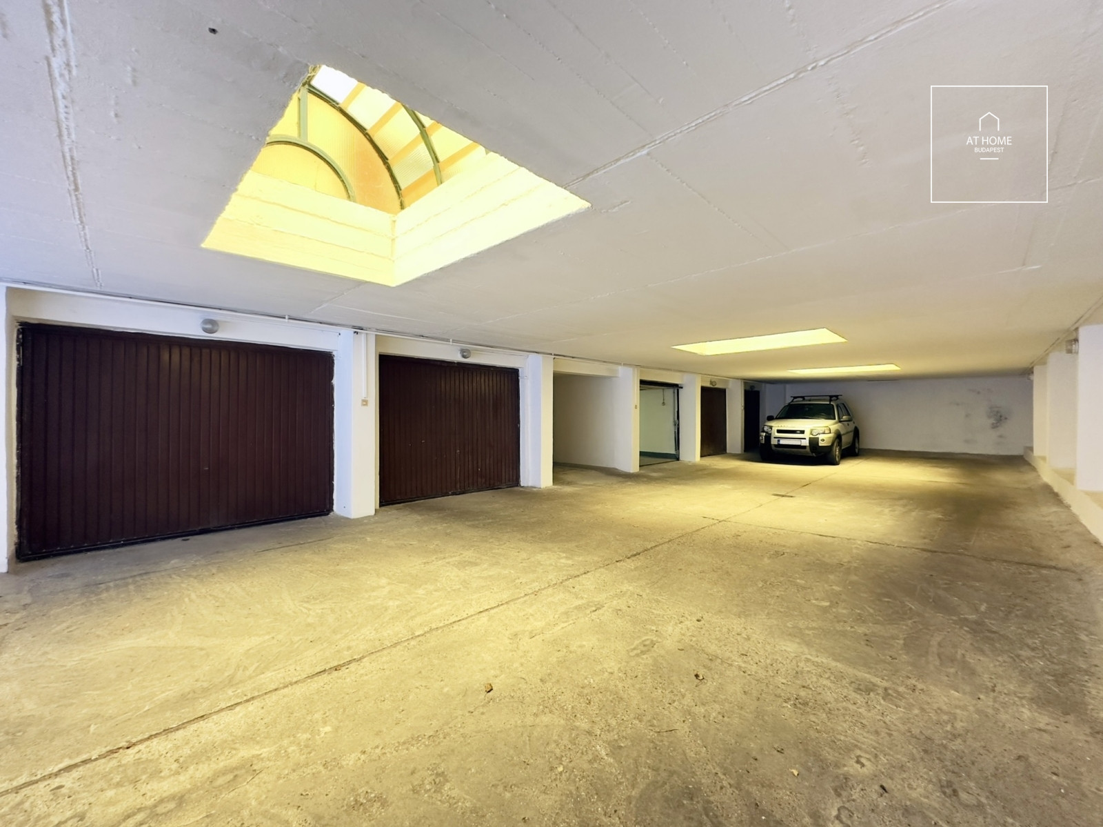 Ground-floor, 106 sqm, three-bedroom apartment with a terrace in Szemlőhegy, Budapest’s 2nd district