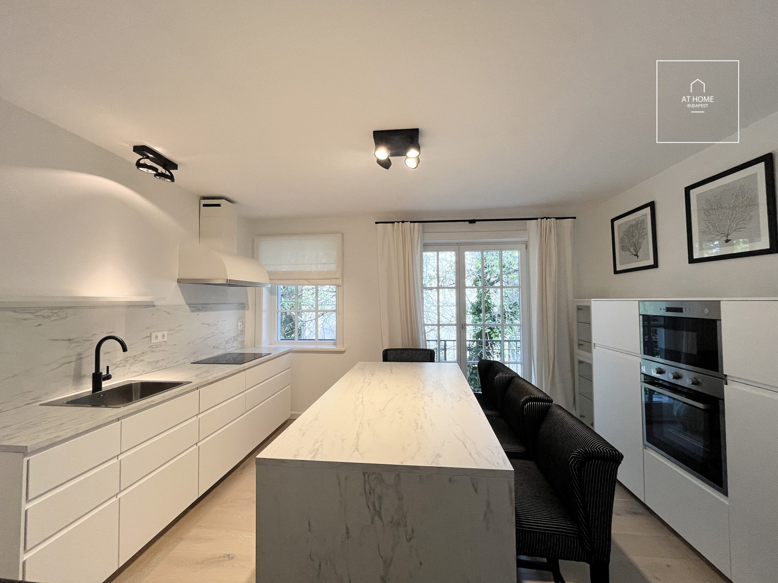 Exclusive family house for rent in the 2nd district of Budapest, Máriaremete
