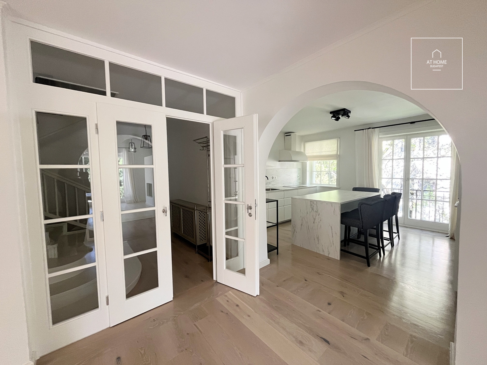Exclusive family house for rent in the 2nd district of Budapest, Máriaremete