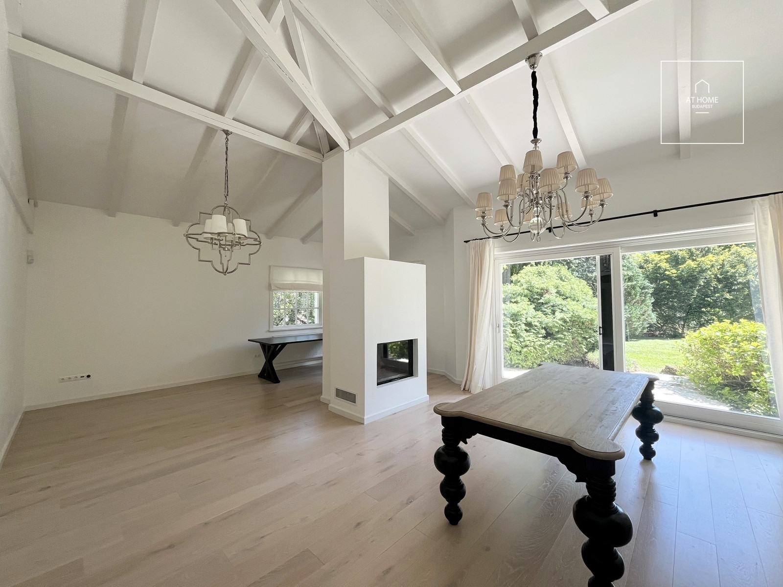 Exclusive family house for rent in the 2nd district of Budapest, Máriaremete