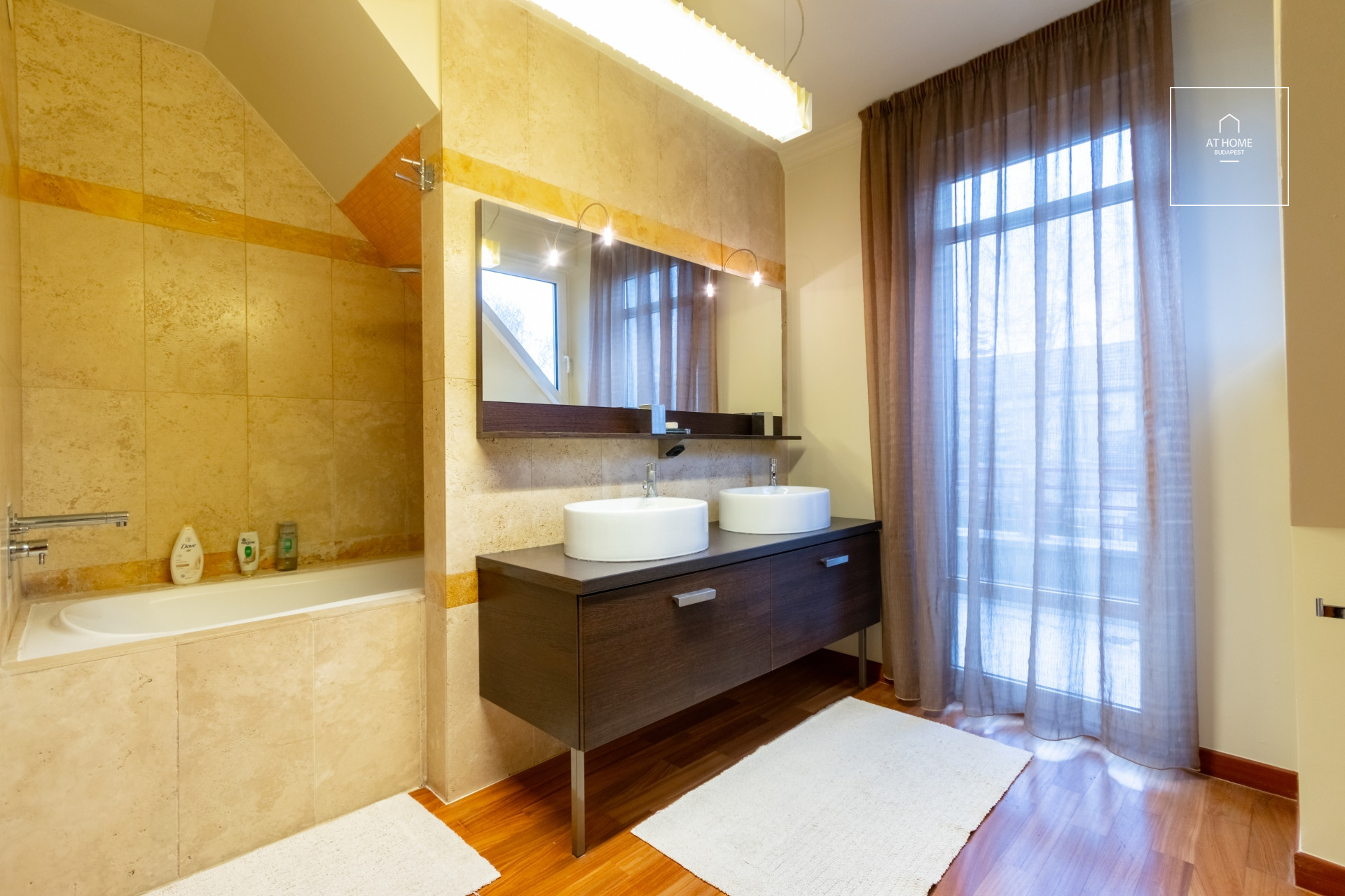 ELEGANT TERRACED HOME WITH PRIVATE GARDEN IN A QUIET STREET OF CSILLAGHEGY – DISTRICT III