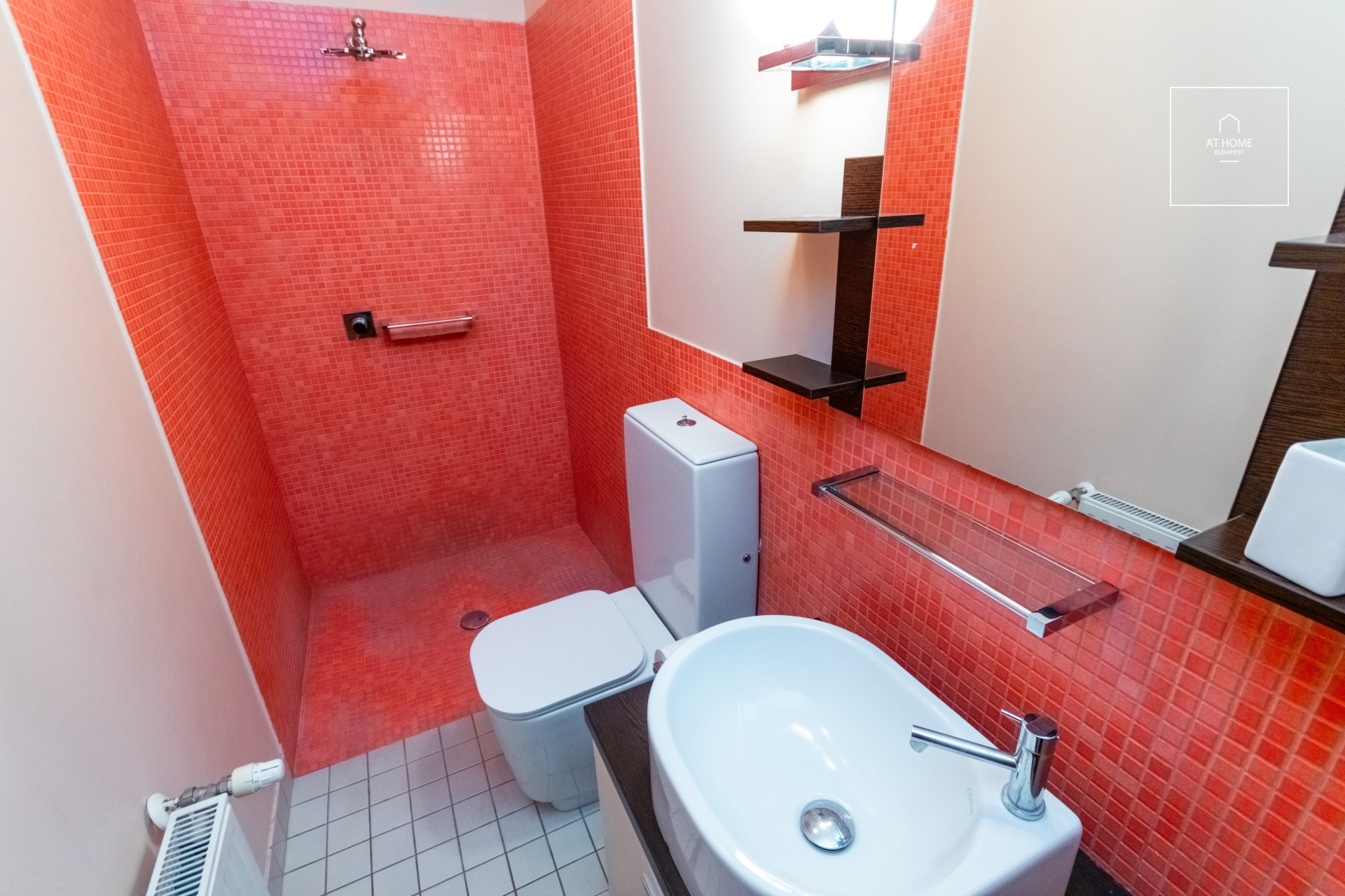 ELEGANT TERRACED HOME WITH PRIVATE GARDEN IN A QUIET STREET OF CSILLAGHEGY – DISTRICT III