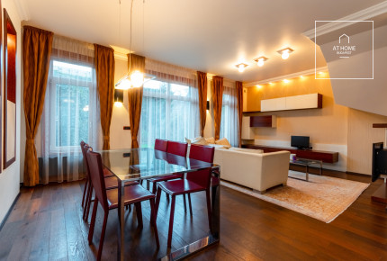 ELEGANT TERRACED HOME WITH PRIVATE GARDEN IN A QUIET STREET OF CSILLAGHEGY – DISTRICT III