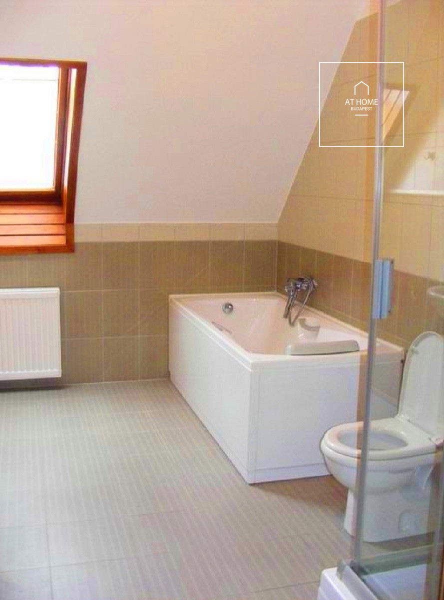 Wonderful detached house for rent  II/A. district, Széphalom