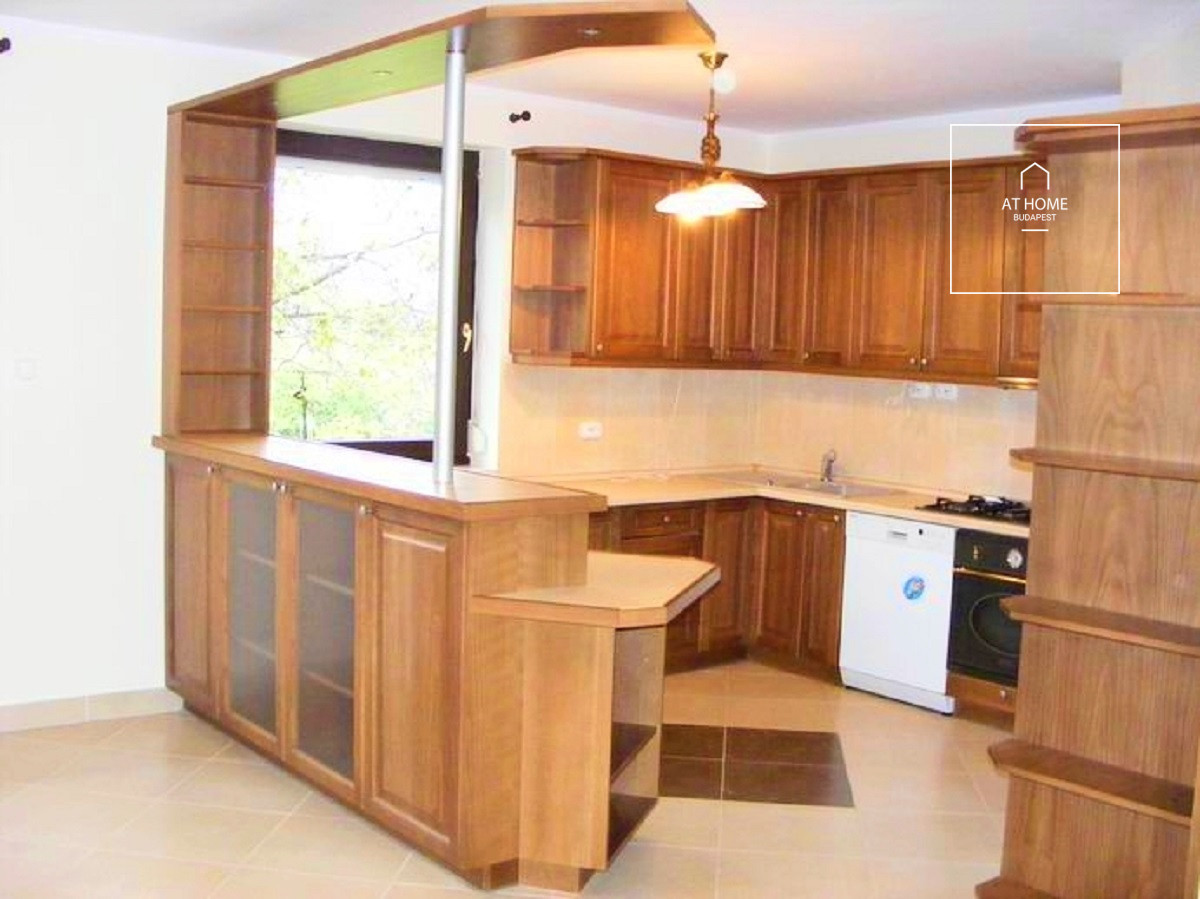 Wonderful detached house for rent  II/A. district, Széphalom