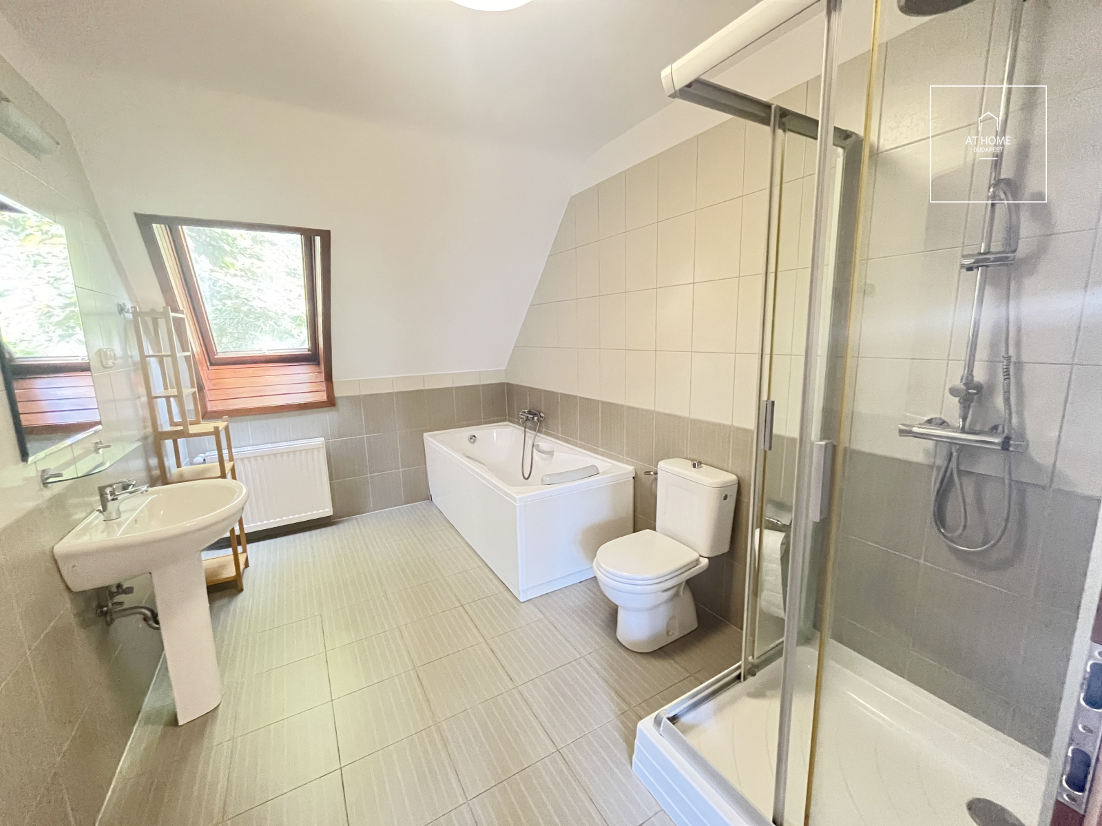 Wonderful detached house for rent  II/A. district, Széphalom